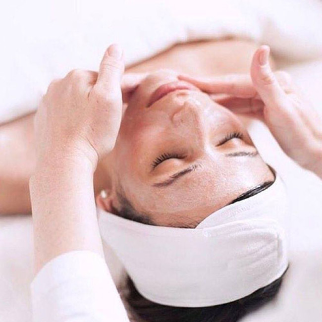 Tratament rapid ( scurt ) de curățare, hidratare și antiaging